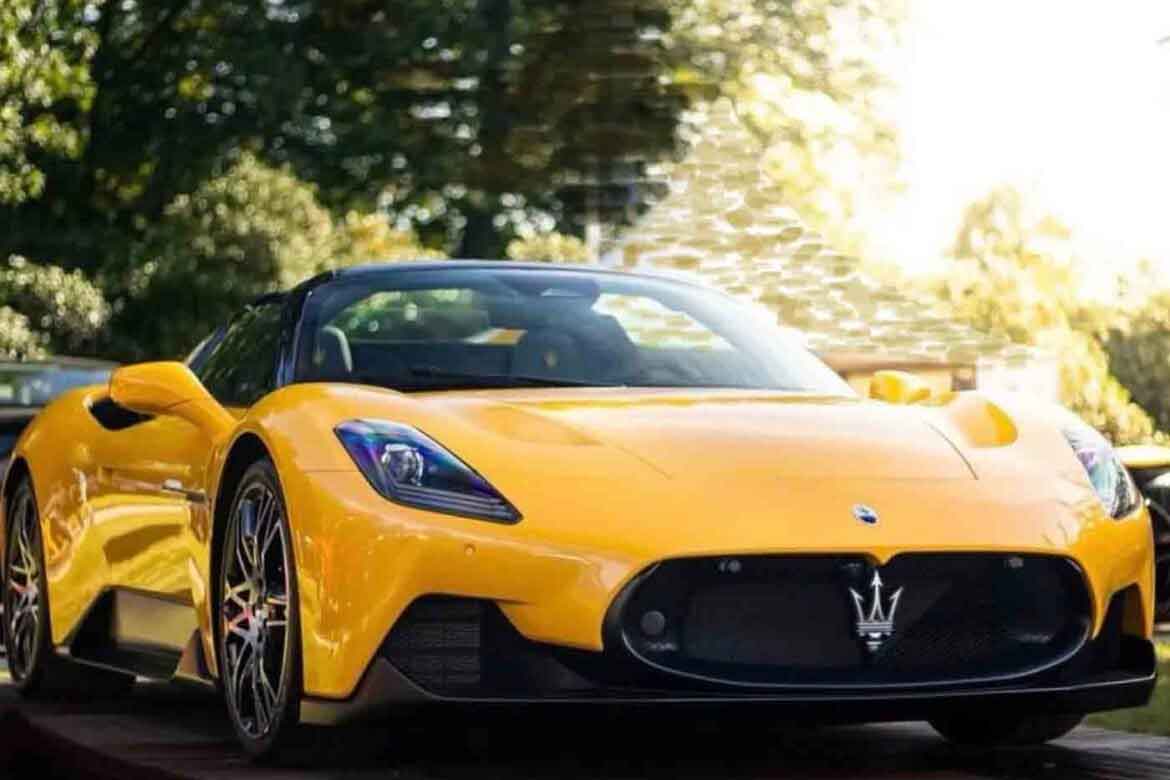 Rent Maserati MC20 Cielo