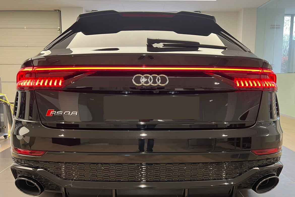 Audi RS Q8 posteriore