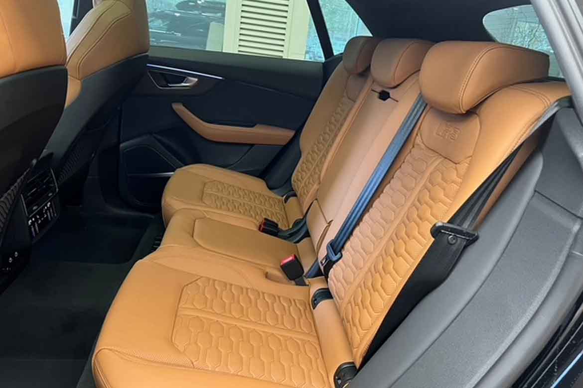 Audi RS Q8 sedute posteriori