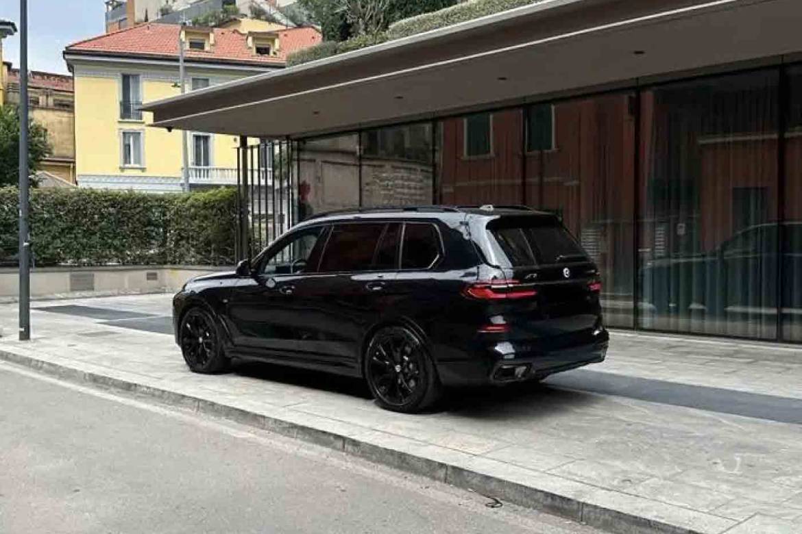 BMW X7