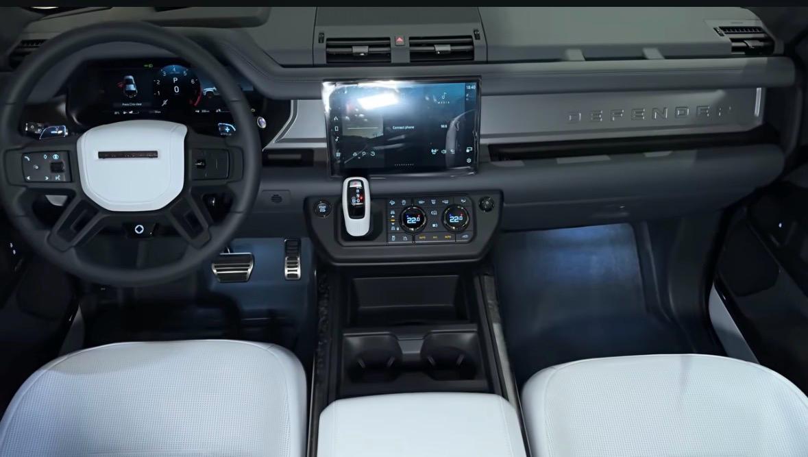 Plancia Defender OCTA 4.4 V8
